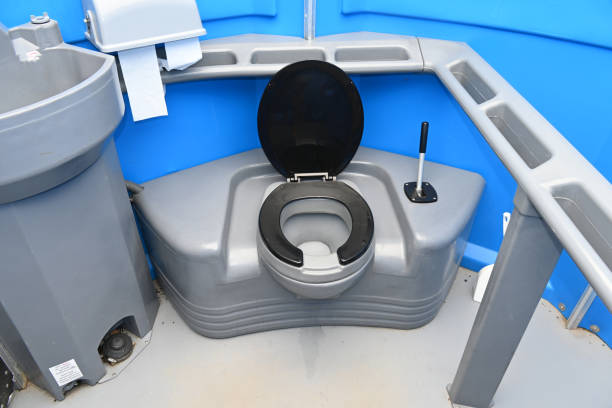 Best Portable Restroom Maintenance and Cleaning  in Briarcliff Manor, NY